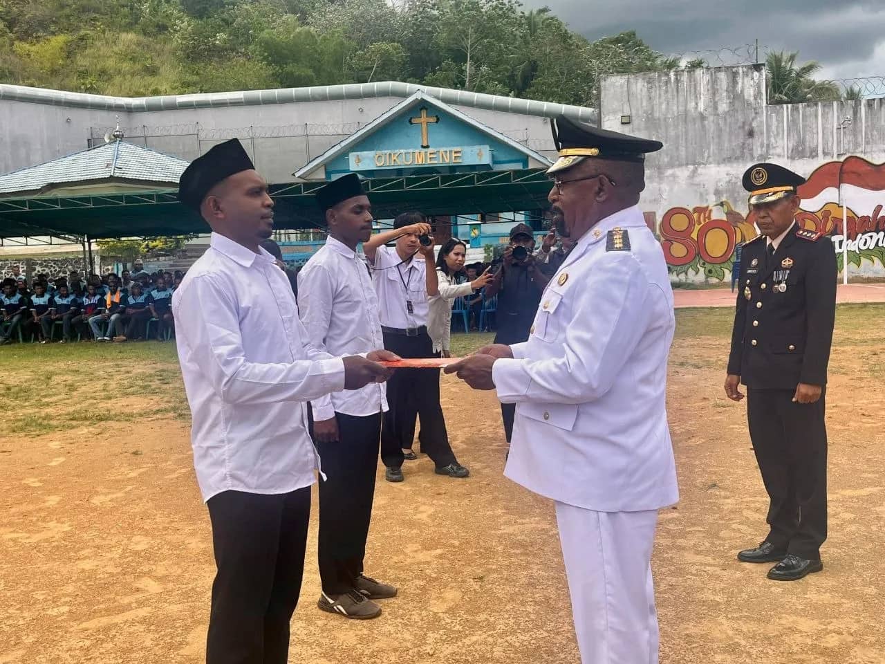 Ilustrasi berita JAYAPURA: 439 Narapidana Lapas Narkotika Jayapura Terima Remisi HUT ke-81 RI