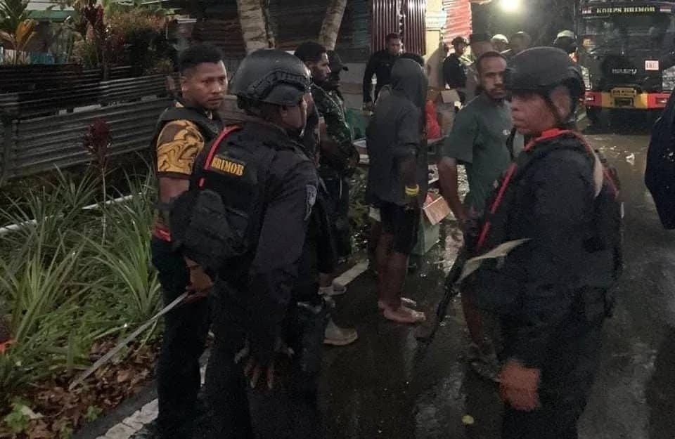 Ilustrasi berita Mimika: Bawa Panah dan Parang, 9 Warga Diamankan Polisi di Kwamki Narama