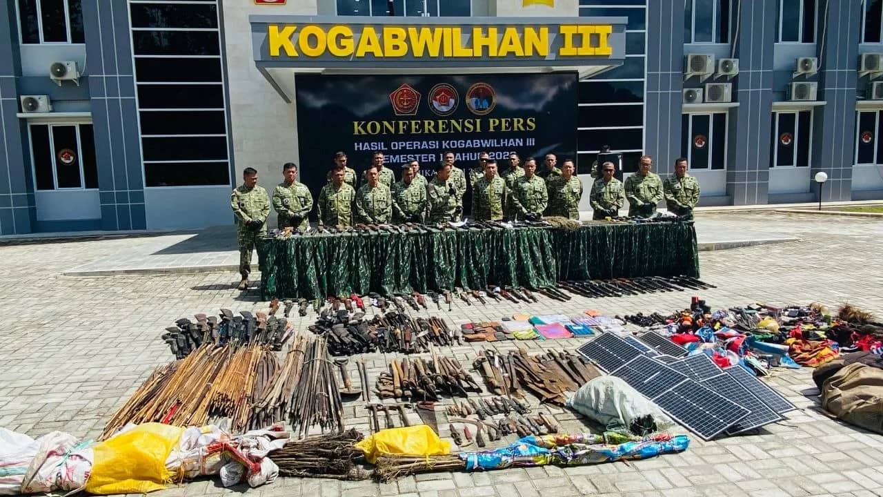 Ilustrasi berita Mimika: Semester I 2026, Kogabwilhan III Sita 47 Senjata Api dan 3.000 Batang Ganja, Letjen Lucky Avianto: Bukti TNI Serius Jaga Papua dan Timur Indonesia