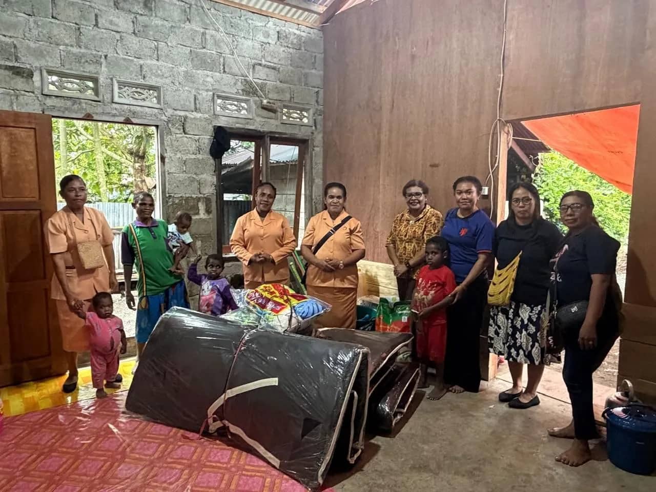 Ilustrasi berita Mimika: DWP Mimika Salurkan Bantuan dan Renovasi Rumah Anak Stunting di Distrik Wania