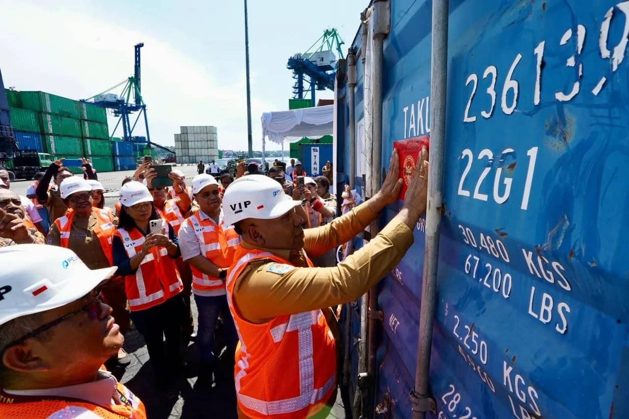 Ilustrasi berita JAYAPURA: Wagub Papua Lepas Pengiriman 30 Ton Kopra Sarmi Senilai Rp516 Juta