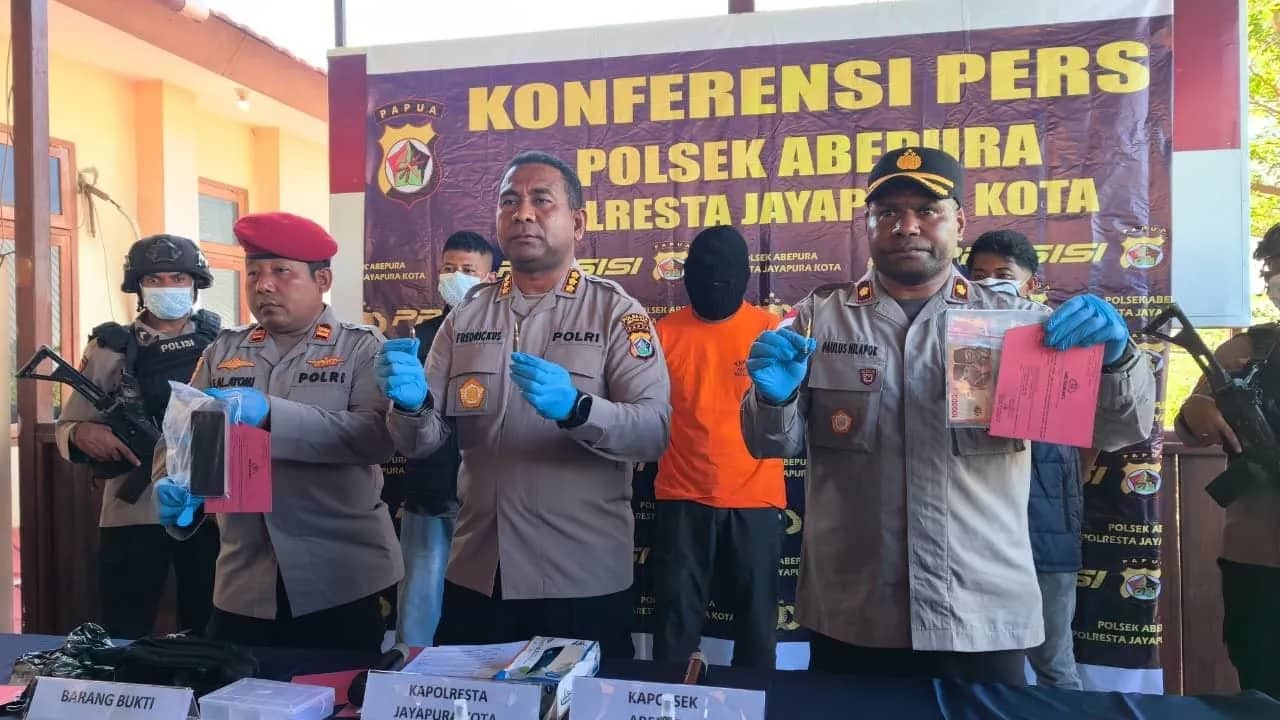 Ilustrasi berita JAYAPURA: Polisi Gagalkan Transaksi Amunisi Ilegal di Abepura, Puluhan Peluru Disita Sebelum Terjual