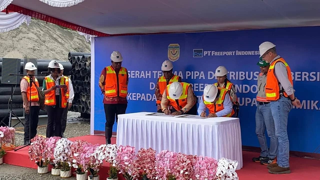 Ilustrasi berita PT Freeport: Dukung Jaringan Air Bersih, Pemkab Mimika Terima Hibah 11 Kilometer Pipa HDPE dari Freeport, Bupati Rettob: Investasi Bagi Masa Depan