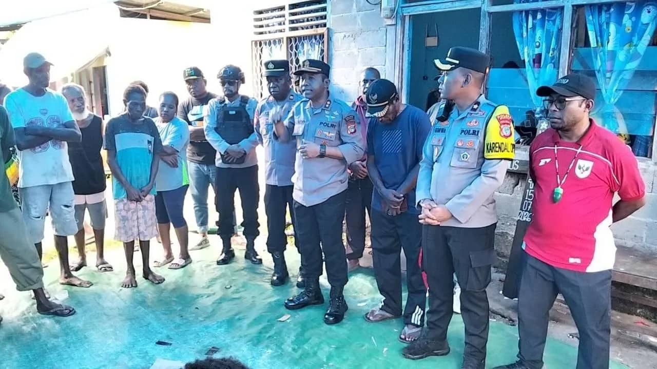Ilustrasi berita Mimika: Datangi Keluarga Korban Penikaman di Pomako, Kapolres Mimika Pastikan Proses Hukum dan Beri Dukungan Moril