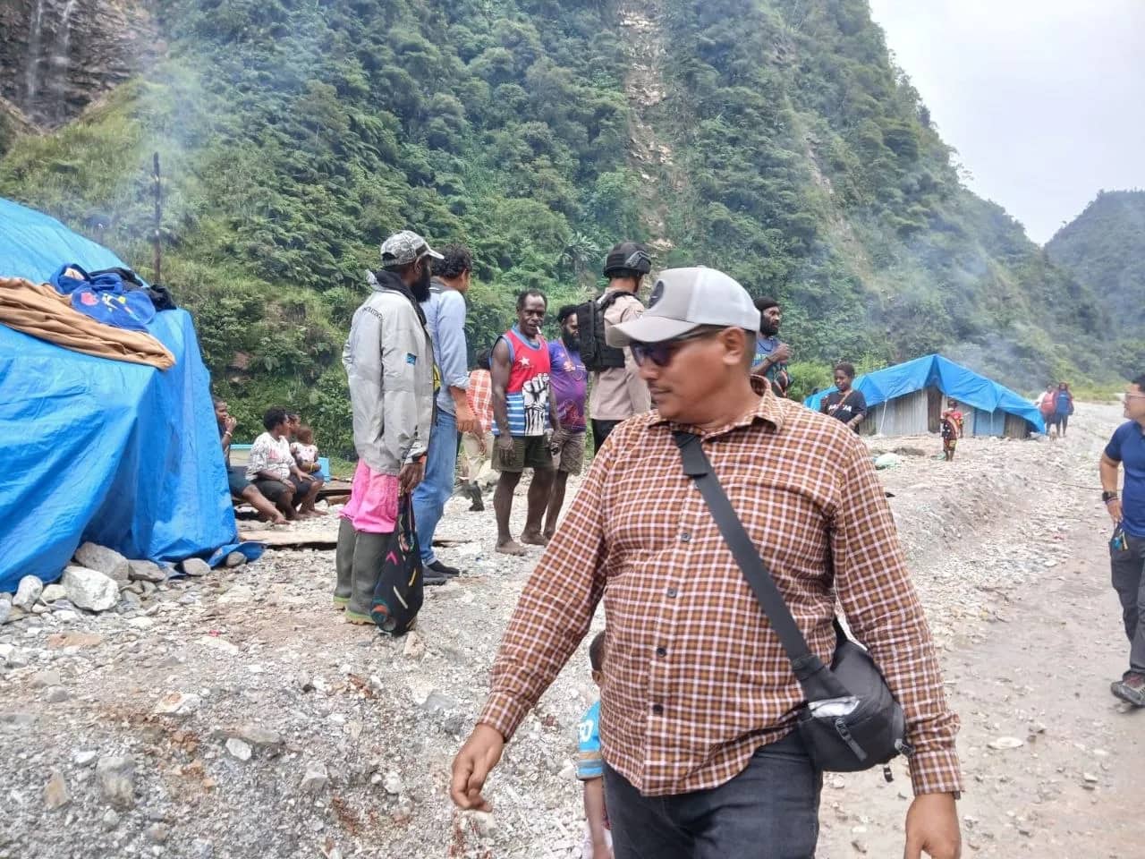 Ilustrasi berita Mimika: Jalan Kaki Alasan Obat Malaria Habis, Kadistrik Tembagapura Sesalkan Kurangnya Koordinasi Oknum Nakes, Dev : Apalagi itu Jalur Zona Merah