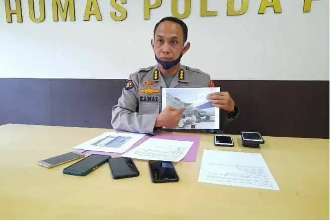 Ilustrasi berita pinpost: Pesawat Trigana Air Alami Kecelakaan di Wamena