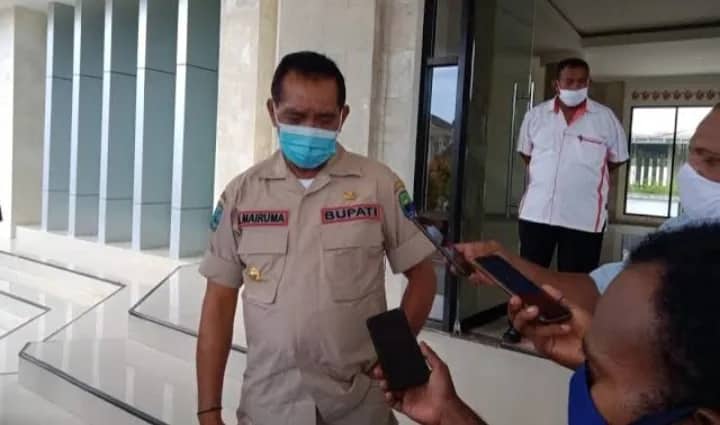 Ilustrasi berita Mimika: Bupati Kaimana Resmi Pecat Nicholaas Kuahaty dari Status ASN