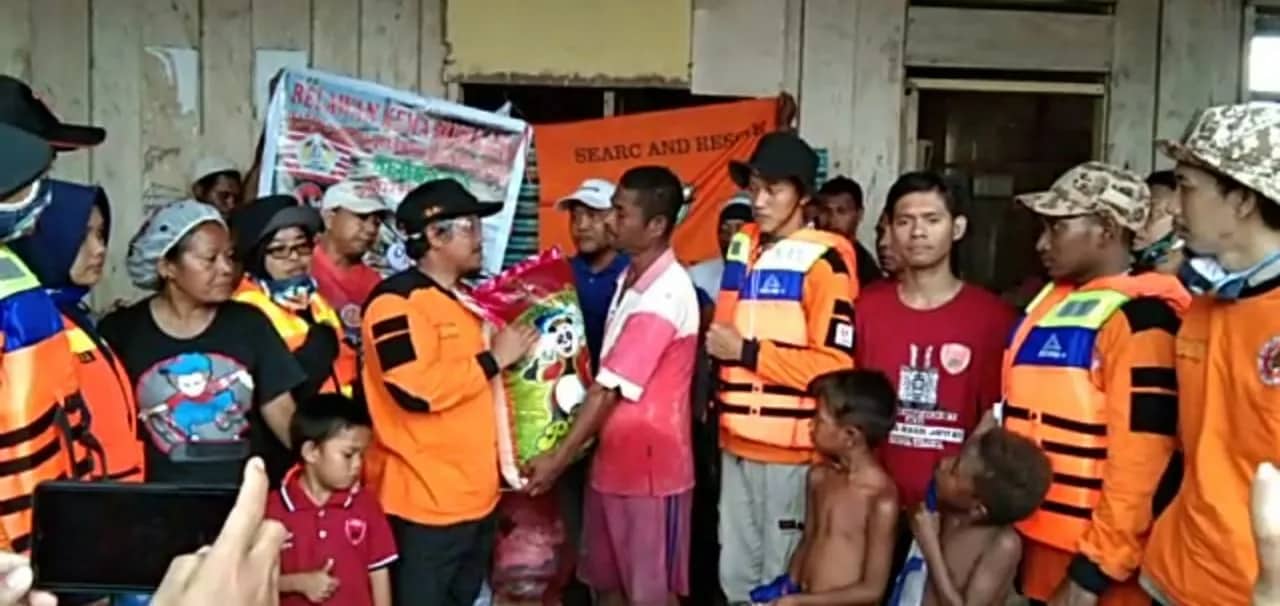 Ilustrasi berita Mimika: Tangisan Haru dari Korban Banjir Trans Nabire