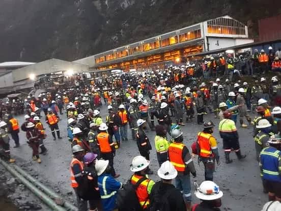Ilustrasi berita Mimika: Sejak Tadi Pagi, Ribuan Karyawan Freeport Kembali Blokade Jalan Tambang, Tuntut Siapkan Bus SDO