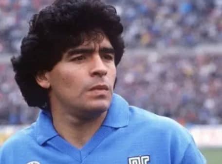 Ilustrasi berita Olahraga: Hasil Otopsi Keluar, Begini Kondisi Bagian Dalam Tubuh Maradona Sebelum Meninggal