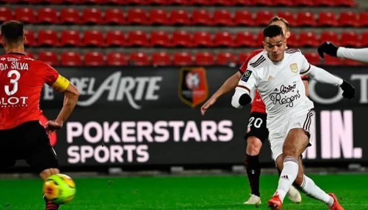Ilustrasi berita Olahraga: Gol Perdana Hatem Ben Arfa Antar Bordeaux Kembali ke Jalur Kemenangan