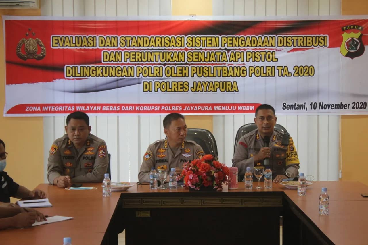 Ilustrasi berita BERITA UTAMA: Tim Mabes Polri ke Jayapura, Evaluasi Sistem Pengadaan dan Peruntukan Senjata Api