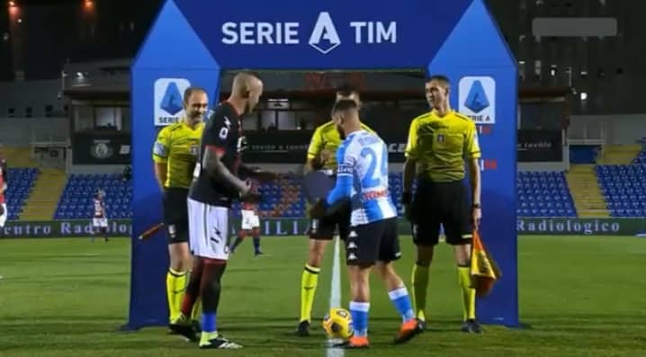 Ilustrasi berita Olahraga: Napoli Pesta Empat Gol Tanpa Balas di Kandang Crotone