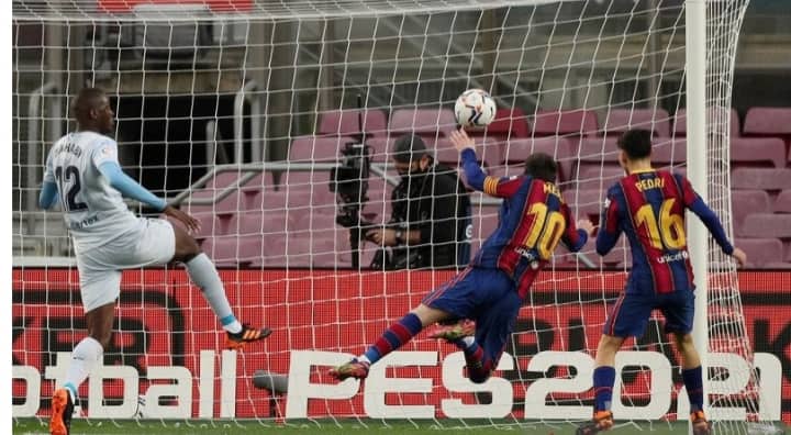 Ilustrasi berita Olahraga: Barcelona Ditahan Imbang, Messi Samai Rekor Sang Legenda Pele