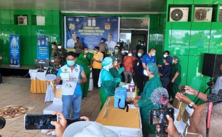 Ilustrasi berita BERITA UTAMA: Selain Tenaga Medis, Berharap Guru-guru Prioritas Penerima Vaksin Covid 19