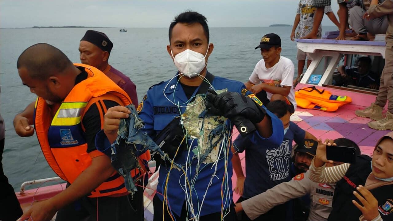 Ilustrasi berita Mimika: Beredar !!!, Manifest Nama-nama 62 Penumpang Sriwijaya Air, Ini Foto Diduga Bagian Pesawat