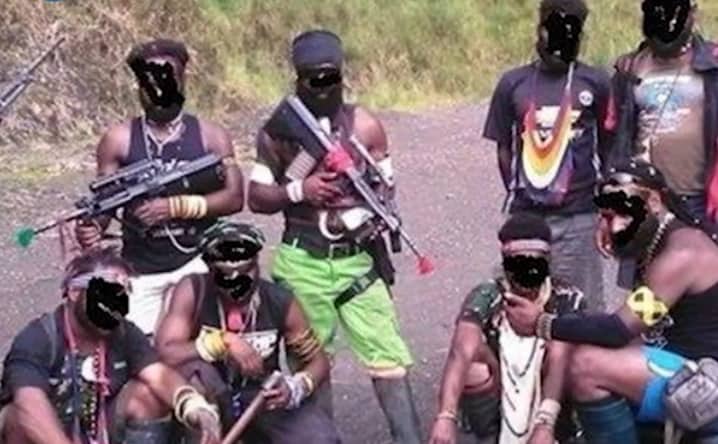 Ilustrasi berita Papua: Flash: Anggota TNI Kembali Ditembak KKB di Intan Jaya