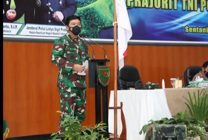 Ilustrasi berita Mimika: Panglima TNI Bakar Semangat Satgas Nemangkawi, Kapolri : Bendera Merah Putih Tetap Berkibar