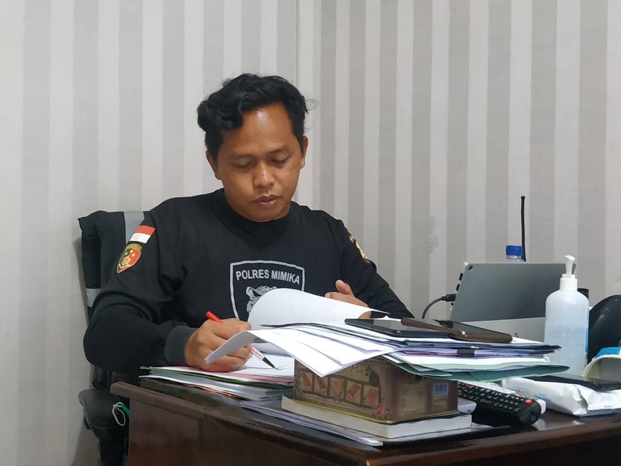 Ilustrasi berita Mimika: HP Milik Pemeran Video Mesum ASN Bidan dan Karyawan di Timika Disita Polisi, Isinya Sulit Dipercaya !!!