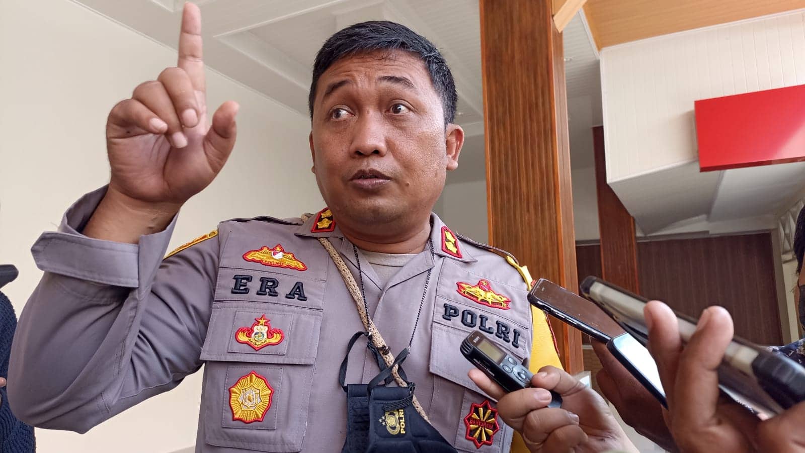 Ilustrasi berita Mimika: Ada Suara Letusan 4 Kali di Mile 64, Kapolres Mimika Pastikan Bukan Suara Tembakan, Lalu Apa ? Ini Dugaan Sementara