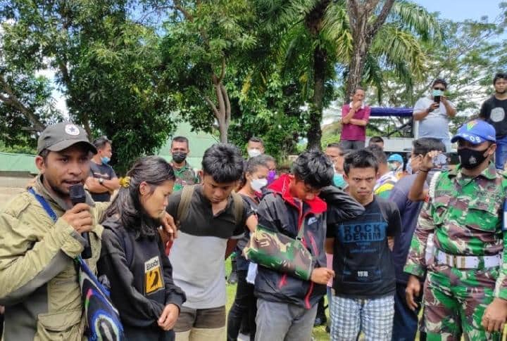 Ilustrasi berita Mimika: Kesaksian Nakes Wanita Korban Kekejaman KKB di Kiriwok, Ternyata Setelah Terjun ke Jurang Mereka Diperlakukan…