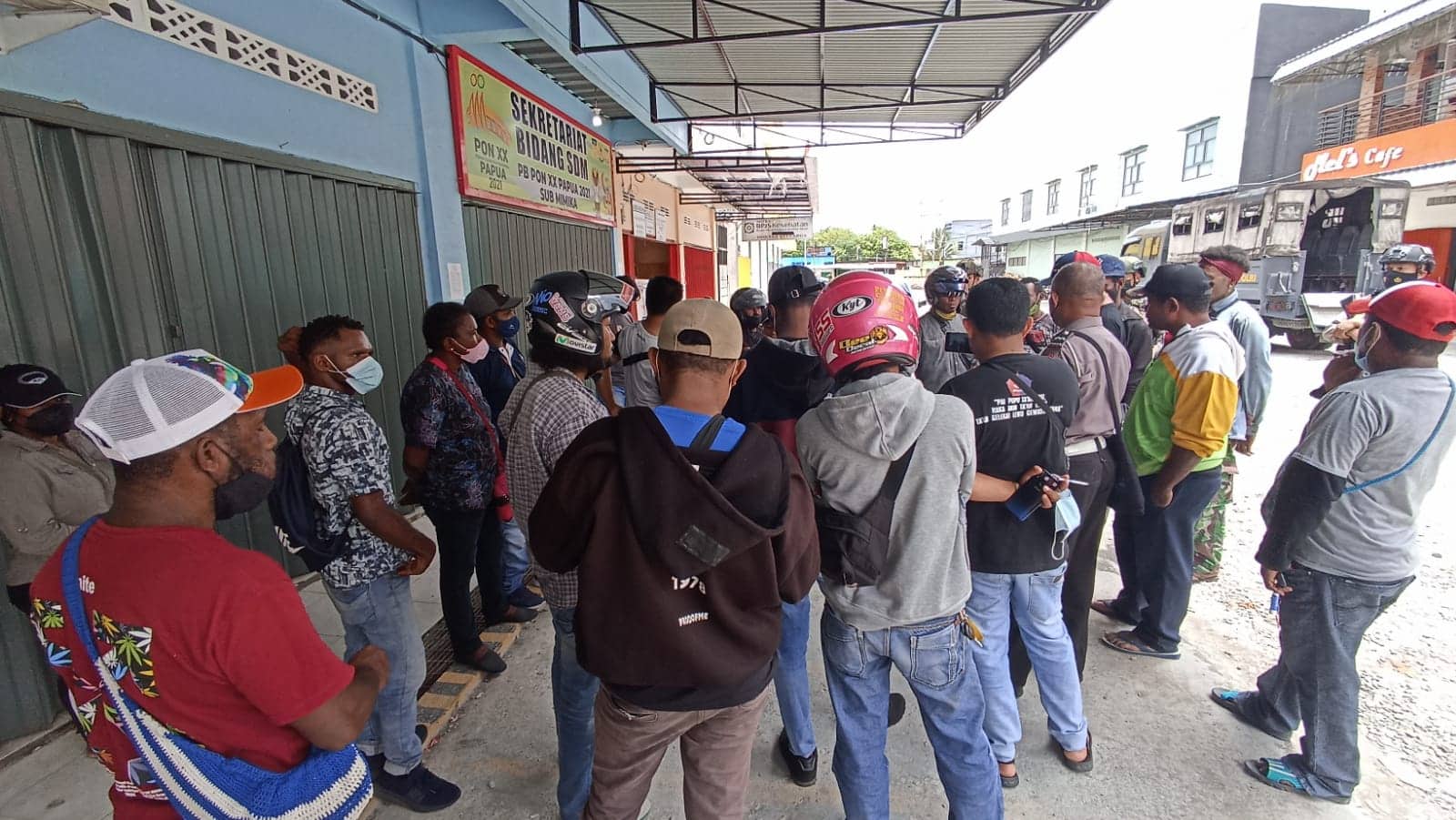 Ilustrasi berita Mimika: Puluhan Relawan Sub PB PON Klaster Mimika Gelar Aksi Tuntut Hak di Kantor SDM, Relawan: Ternyata Saldo….