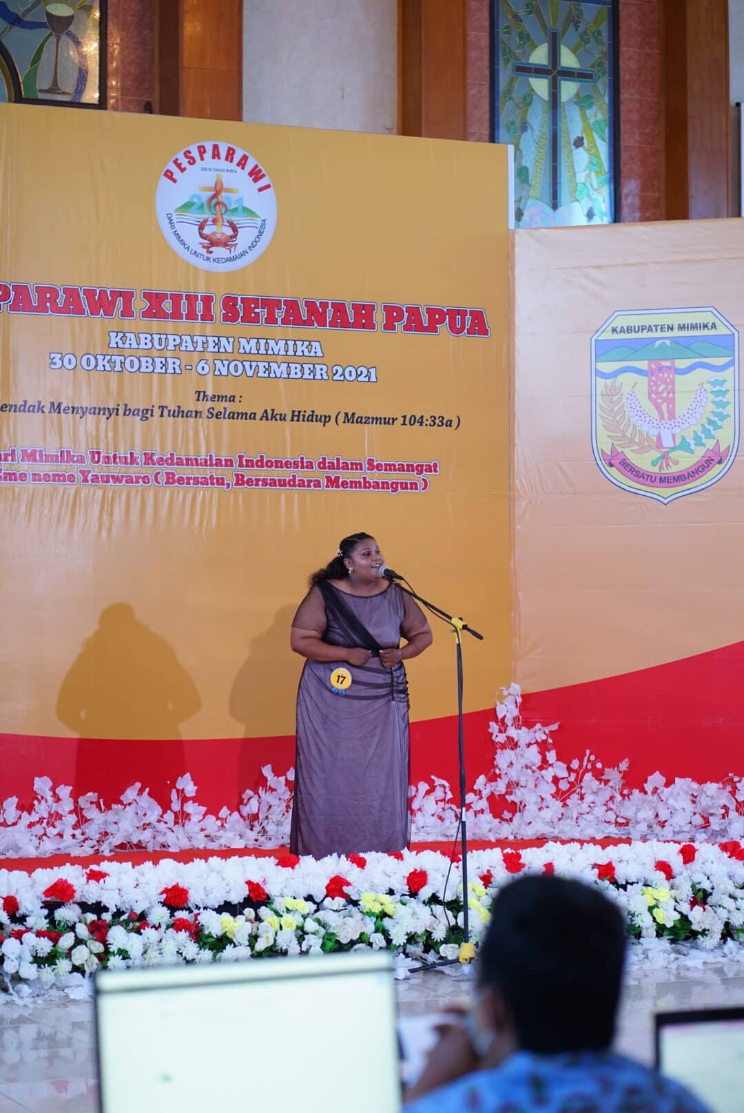 Ilustrasi berita Mimika: Leisita Sitaniapessy Raih Nilai Tertinggi Kategori Lomba Solo Putri Usia 16-21 Tahun Pesparawi XIII Bagi Biak Numfor