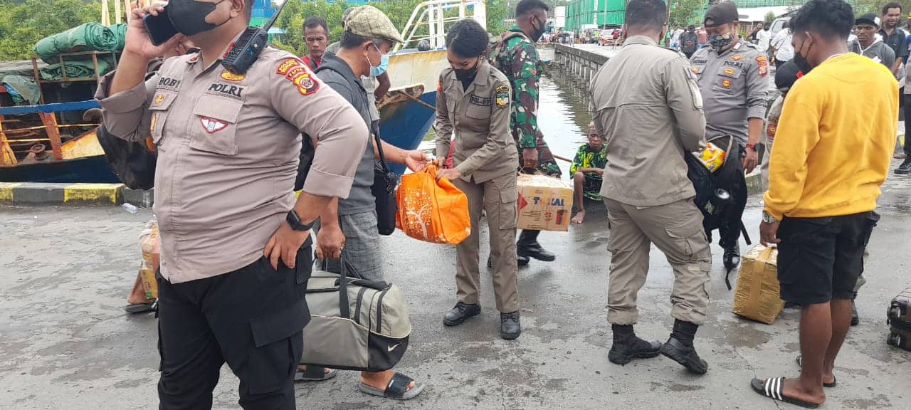 Ilustrasi berita Mimika: Curiga Kirim Pop Corn ke Timika, Polsek Mimika Timur Temukan Bungkusan Berisi Barang Terlarang