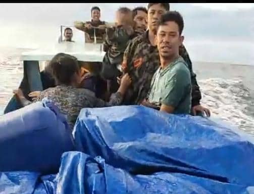 Ilustrasi berita Mimika: Saat Pemda Mimika Masih Diam, Tadi Malam Relawan Mimika dan Baznas Mulai Drop Bantuan Sembako ke Amar
