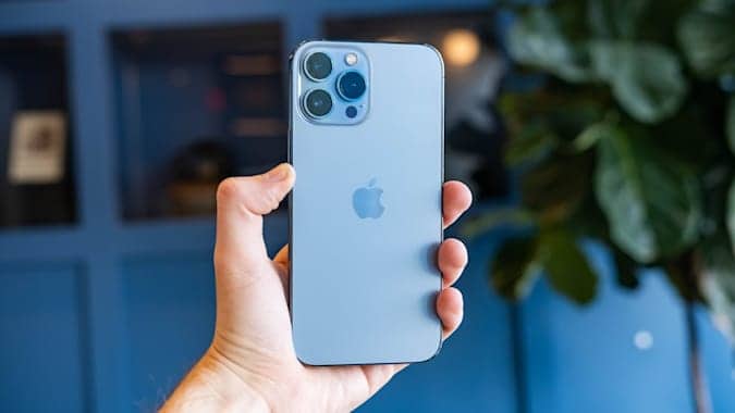 Ilustrasi berita TEKNOLOGI: iPhone 13 Sudah Ada di Indonesia Tapi 5G-nya Belum Dapat Digunakan
