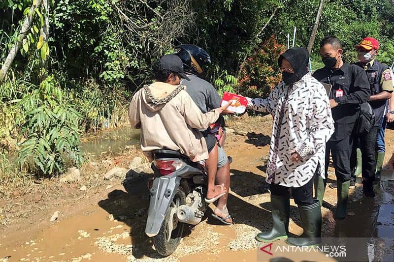 Ilustrasi berita Papua: Kemensos Pasang Jaringan Air Bersih Untuk Lokasi Banjir di Jayapura