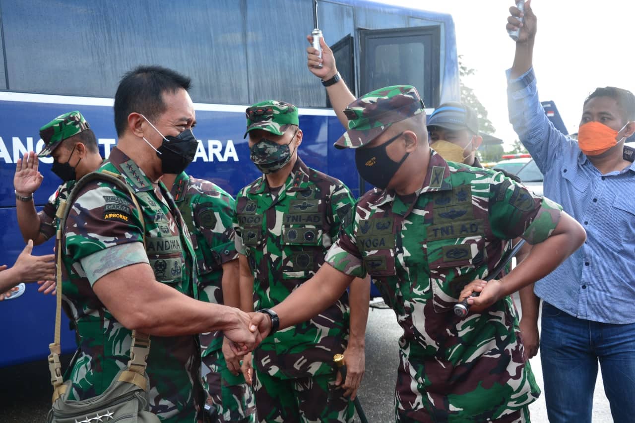 Ilustrasi berita Mimika: Mile 60 Hingga Mile 64 Rawan Penembakan, Panglima Andika Evaluasi Pos Pengamanan Termasuk di Area Freeport