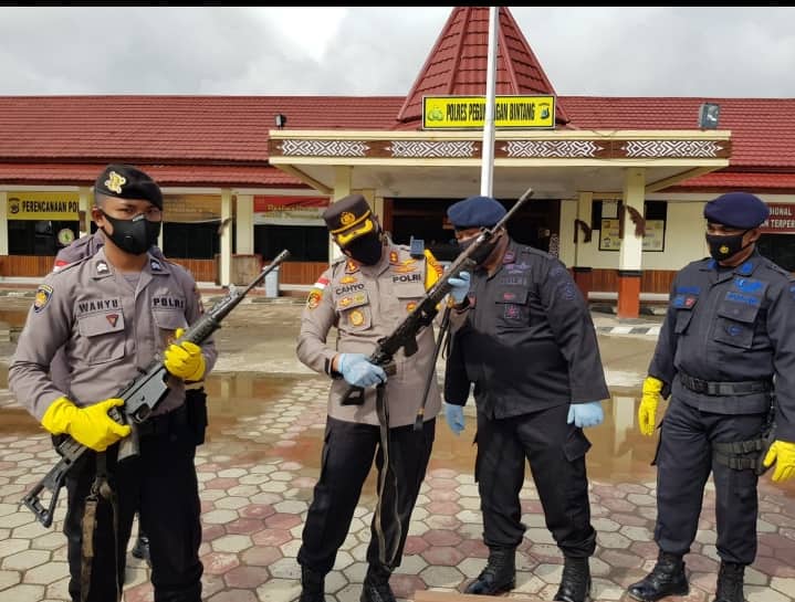 Ilustrasi berita Papua: Tiga Pendulang Emas Diserang Orang Tak Dikenal Gunakan Senjata Tajam, Satu Korban Tewas