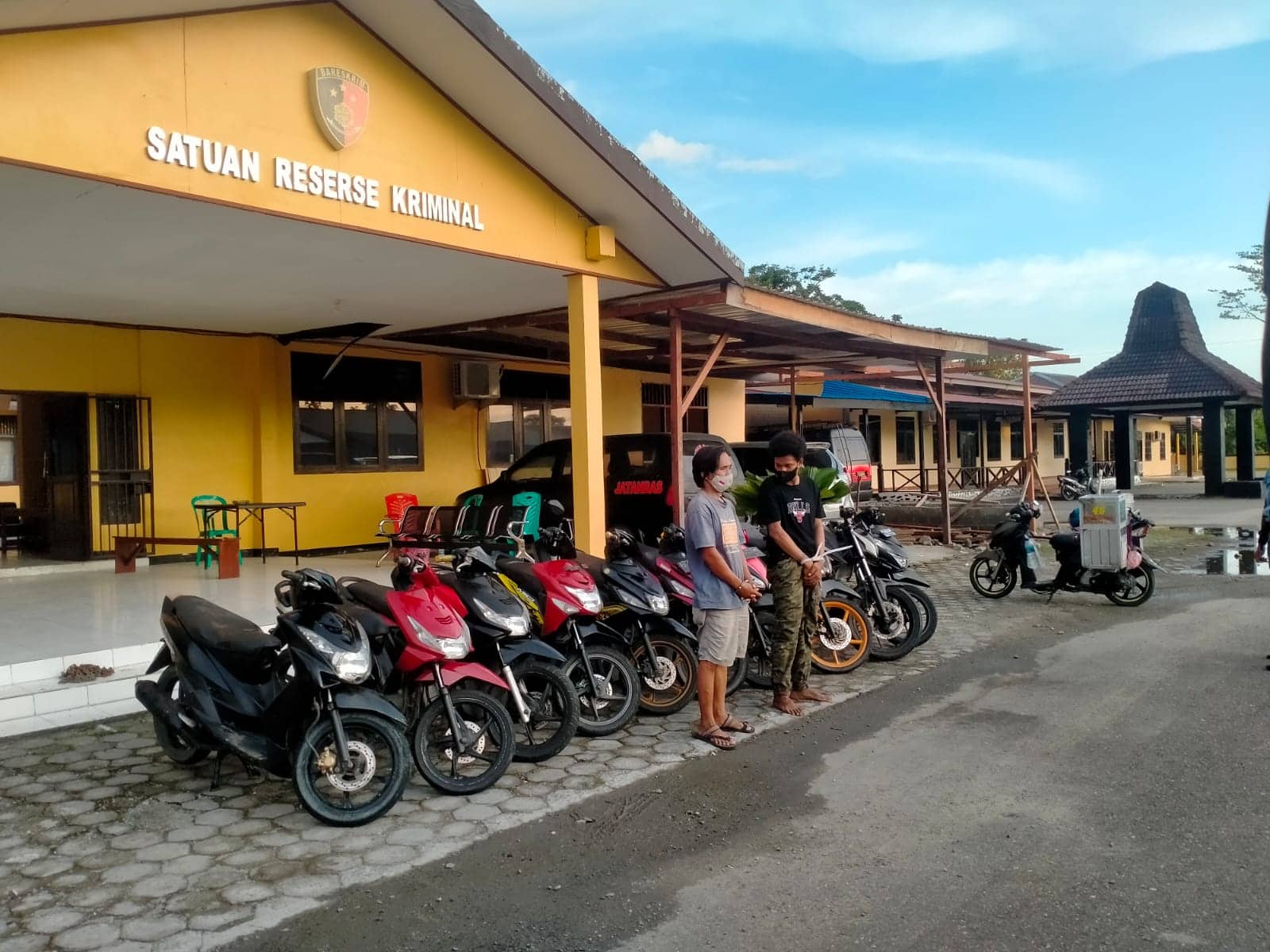 Ilustrasi berita Mimika: Polisi Ungkap Sindikat Pencurian Sepeda Motor di Timika, Penadah Tinggal di Jalan Swakarsa SP 1 Budi Utomo Ujung