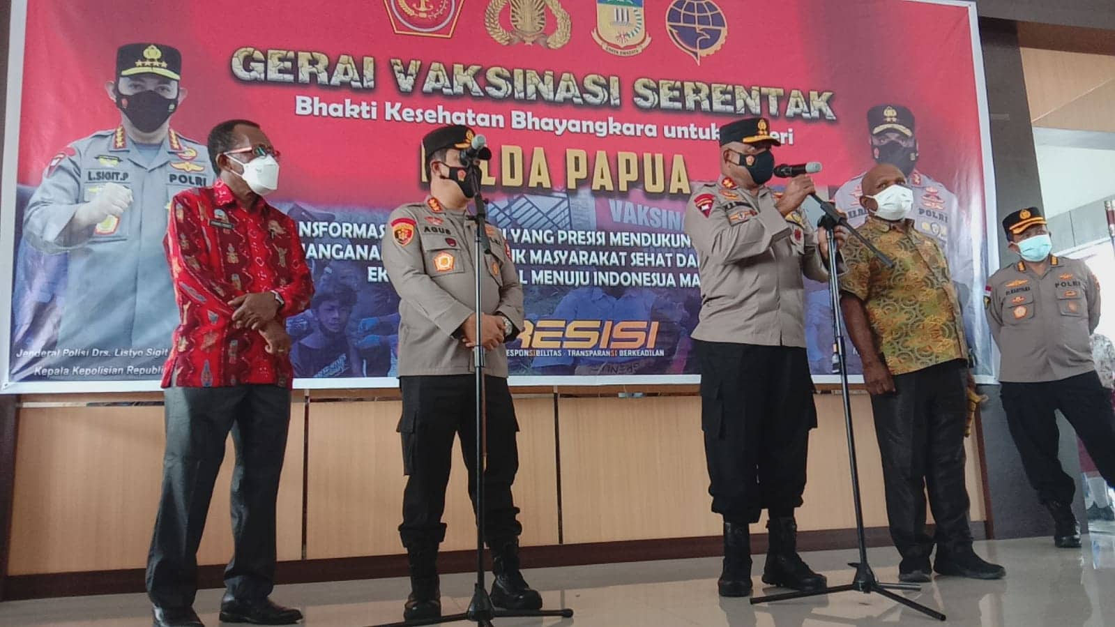 Ilustrasi berita Papua: Ribuan Warga Kota Jayapura Diberi Beras 10 Kg Setelah Divaksin, Undi 10 Unit Motor
