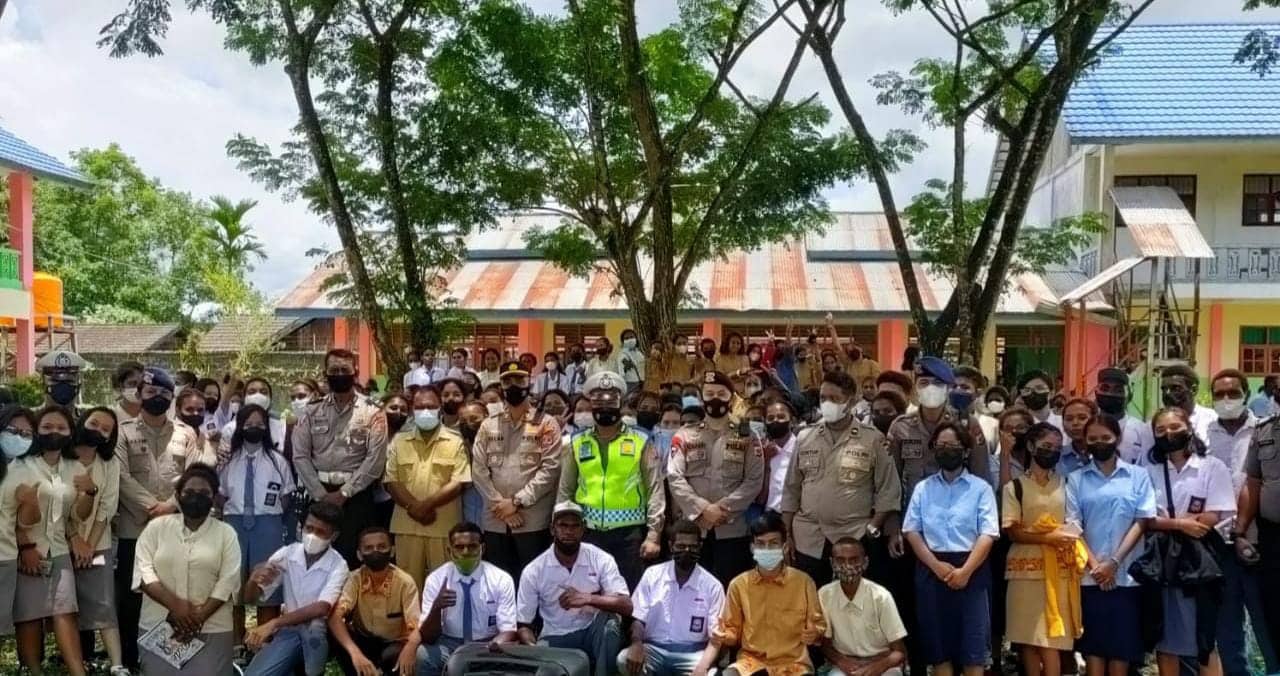 Ilustrasi berita Mimika: Bicara Soal Lakalantas dan Tawuran, Personil Polsek Miru Beri Penyuluhan Kepada Siswa SMK Tunas Bangsa