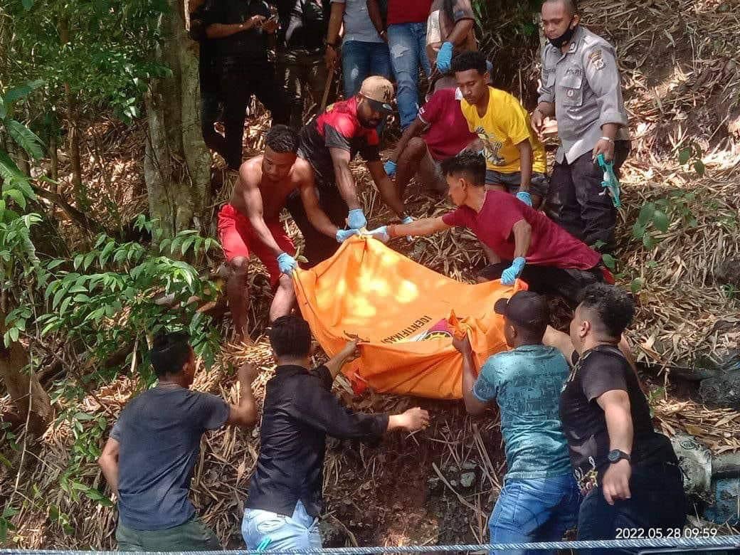 Ilustrasi berita Papua: Bikin Geger, Seorang Wanita Muda Nekat Akhiri Hidup di Pohon Bambu, Polisi Amankan Tali Tambang Jemuran