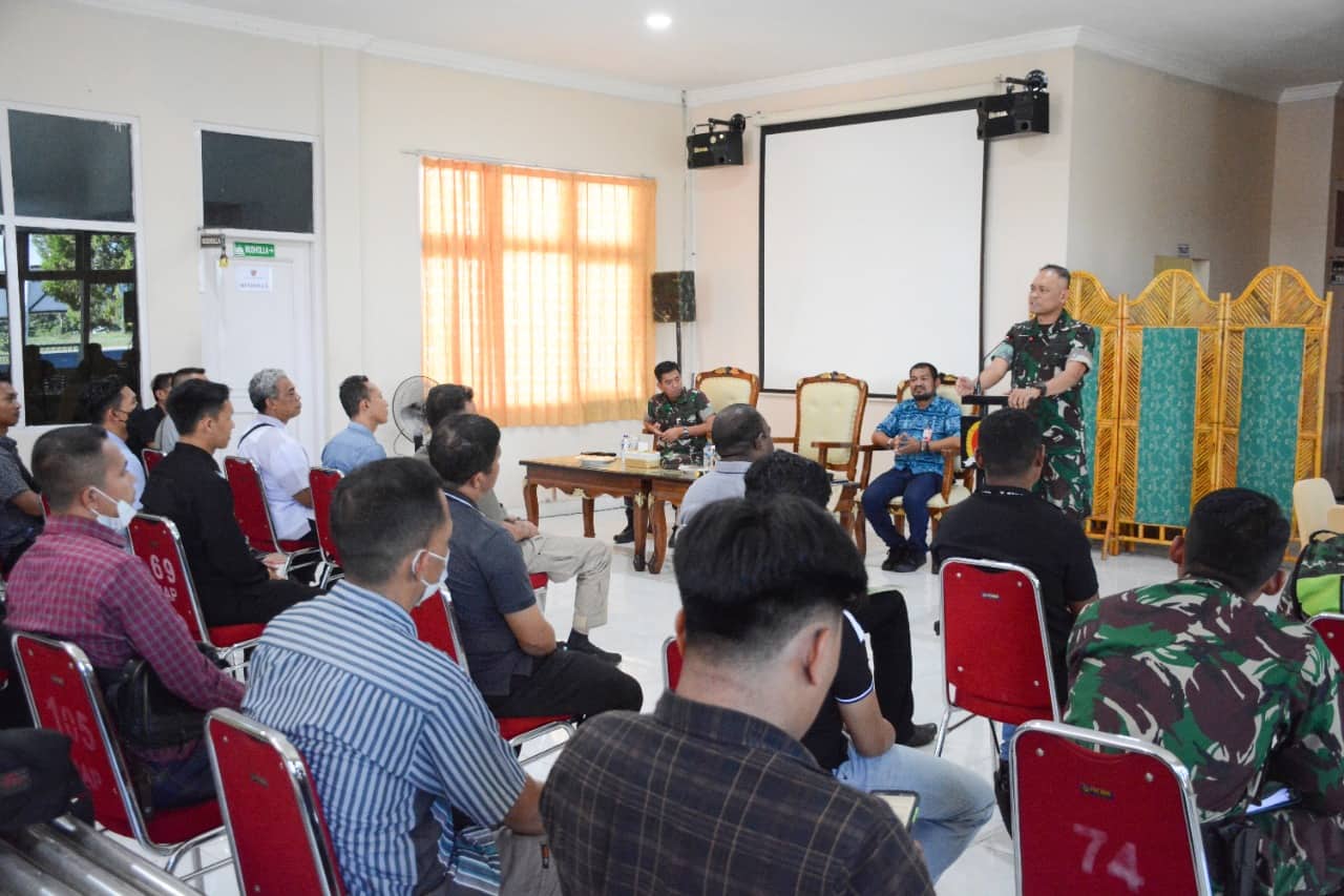 Ilustrasi berita Papua: Antisipasi Penyelundupan Senjata Api dan Amunisi ke KKB, Anggota TNI Diminta Perketat Pengawasan Bandara
