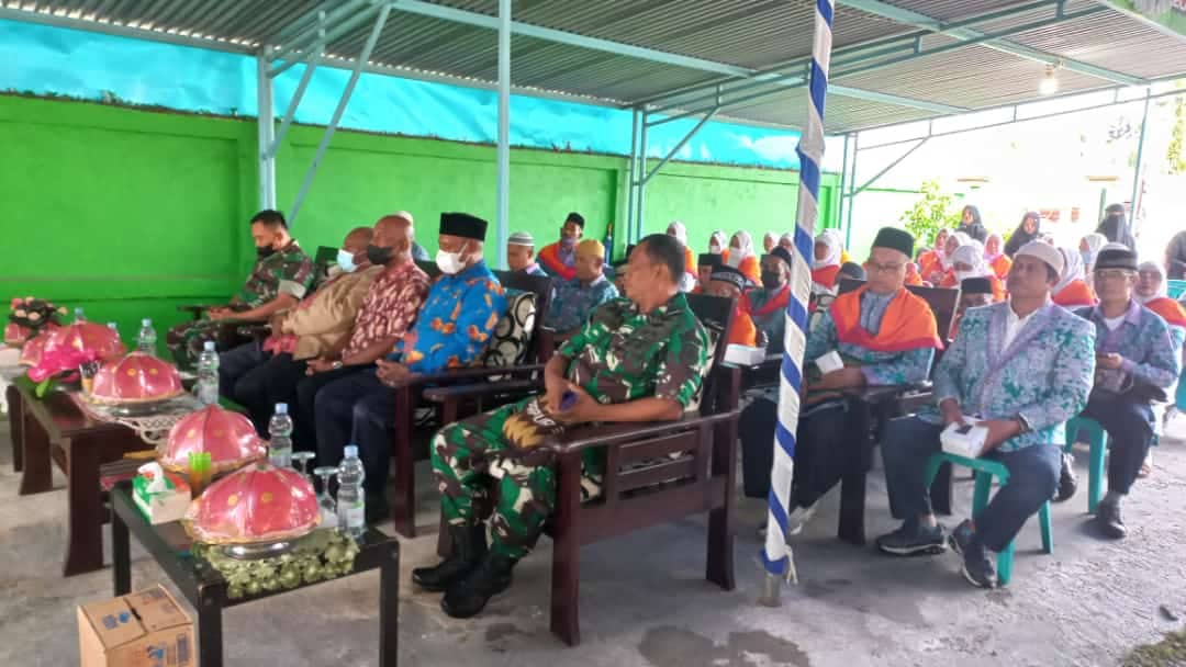 Ilustrasi berita Mimika: 150 Jamaah Calon Haji Asal Mimika Resmi Dilepas ke Tanah Suci, Diberangkatkan dari Embarkasi Haji Makassar