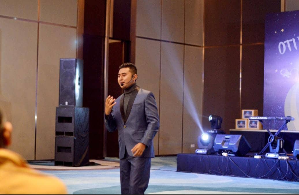 Ilustrasi berita Nasional: M. Aqil Baihaqi - Sosok Motivator Nasional Terbaik dari Background Santri, Jalan Dakwah yang Lebih Profesional