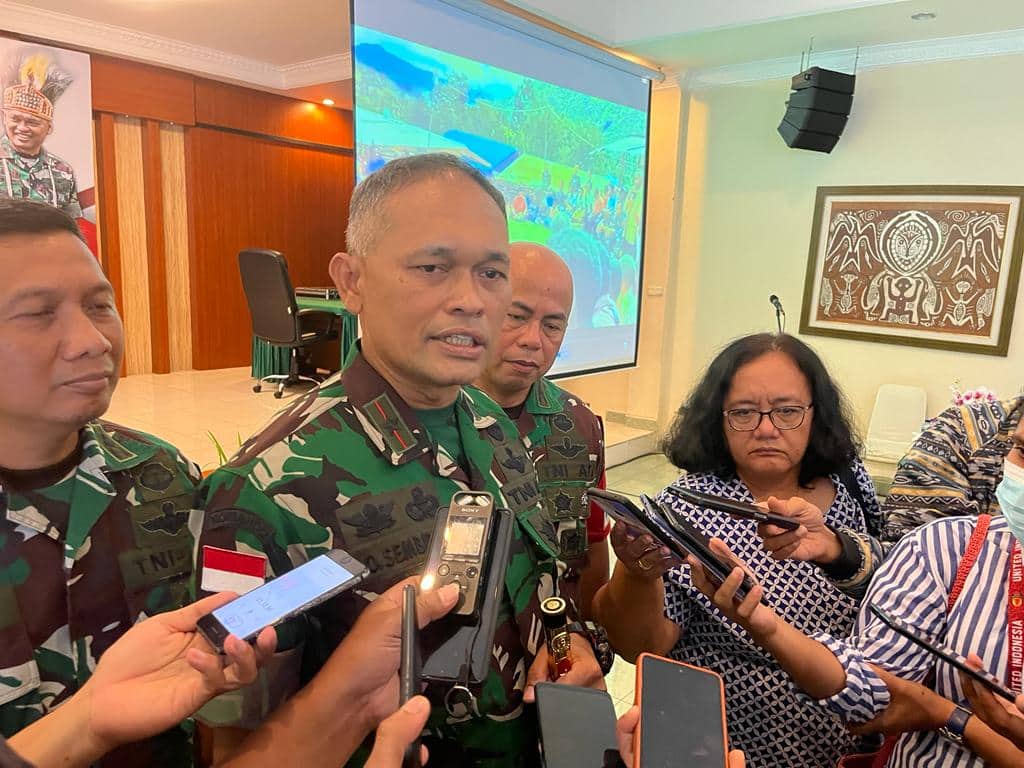 Ilustrasi berita Papua: Belum Ditemukan Indikasi Keterlibatan Dandim Jayawijaya Dalam Pelarian Bupati Ricky Ham Pagawak ke PNG
