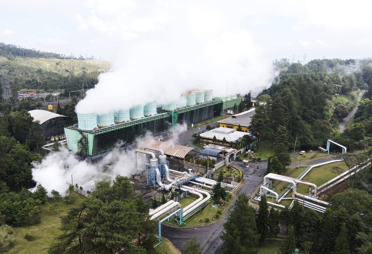 Ilustrasi berita Papua: Renewable Energy Certificate Banyak Diminati, Pelanggan Bisnis dan Industri Dapat Membelinya Langsung ke PLN