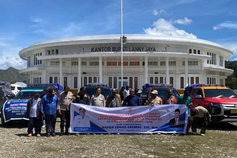 Ilustrasi berita Papua: Pemprov Papua Beri Bantuan Sembako 1,2 Ton Bagi Korban Embun Beku
