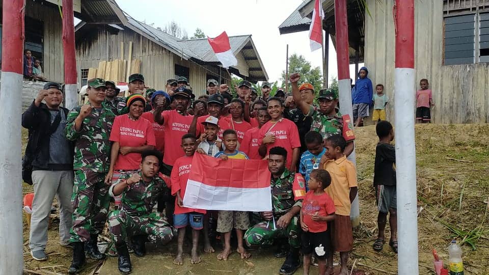 Ilustrasi berita Papua: Warga Pegunungan Bintang Papua Diajak Meriahkan HUT RI,Koramil Oksibil Bantu Sembako Warga Epsiding
