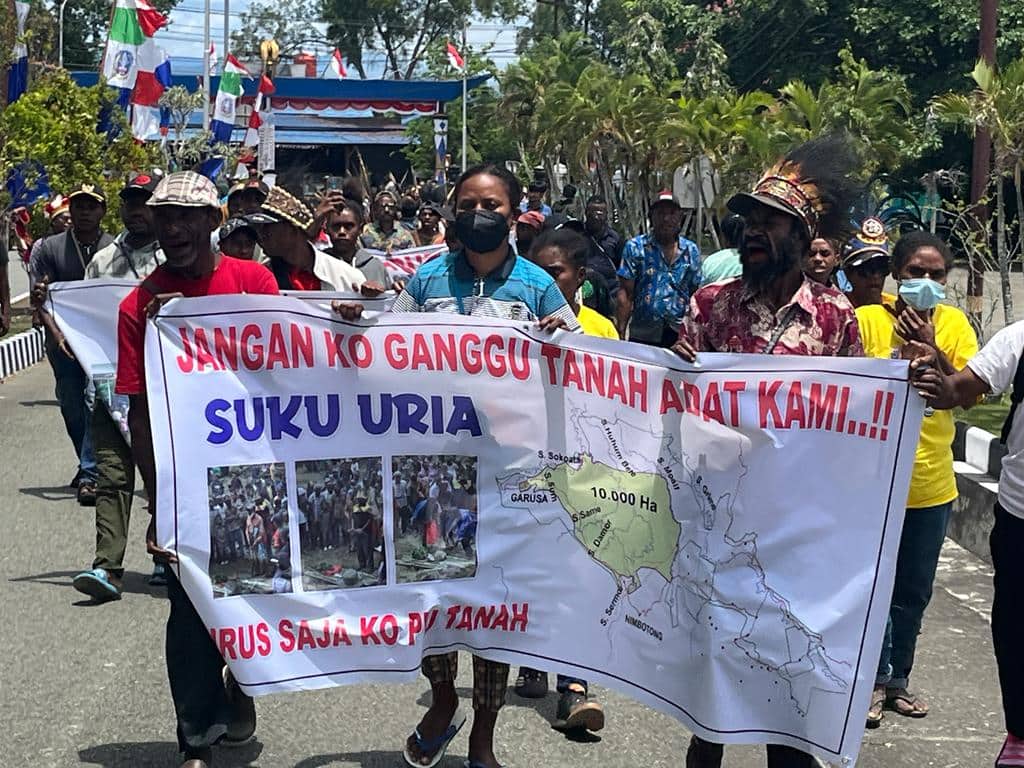 Ilustrasi berita Papua: Masyarakat Adat Uria Demo Tuntut Pemkab Jayapura Buka Kembali Aktifitas Lahan Kelapa Sawit PT Permata Nusa Mandiri