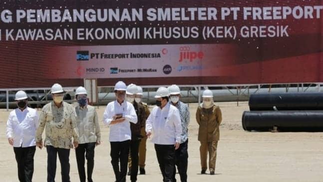 Ilustrasi berita Papua: Tahun 2024 Smelter Senilai Rp 22,3 Triliun Mulai Produksi, 50 Ton Emas Freeport Dibeli PT Antam