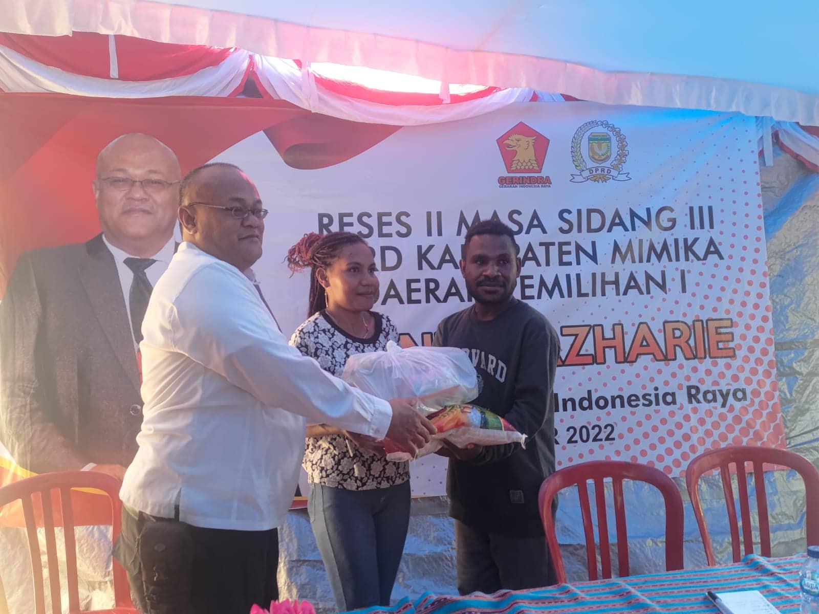 Ilustrasi berita Mimika: Reses di Dapil 1, Politisi Gerindra Tanzil Azharie Terima Keluhan Soal Banjir dan TPU di Kelurahan Timika Jaya