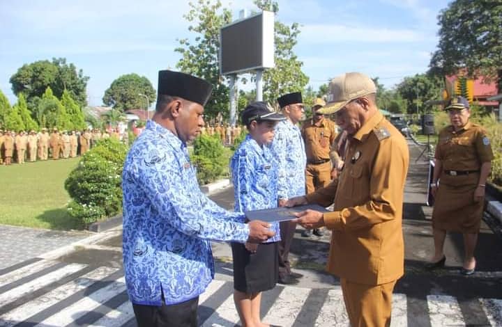 Ilustrasi berita Papua: 123 CPNS Golongan II dan III Bidang Profesi Pendidikan, Kesehatan dan Tekhnis Terima SK Pengangkatan
