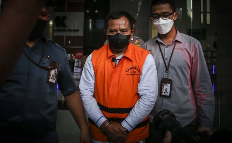 Ilustrasi berita Papua: Tiga Tersangka Penyuap Bupati Mamberamo Tengah Segera Disidangkan