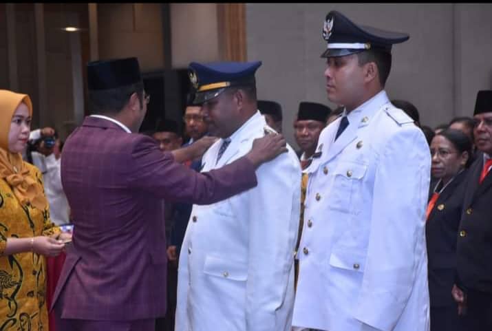 Ilustrasi berita Papua: Jelang Akhir Tahun, 15 Pejabat Eselon II dan 89 Pejabat Eselon III dan IV Resmi Dilantik